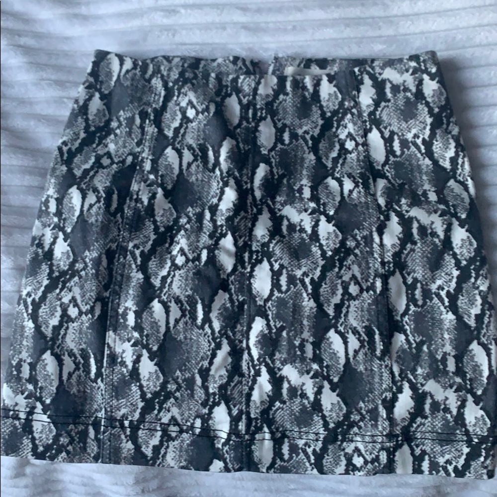 Snake print mini skirt